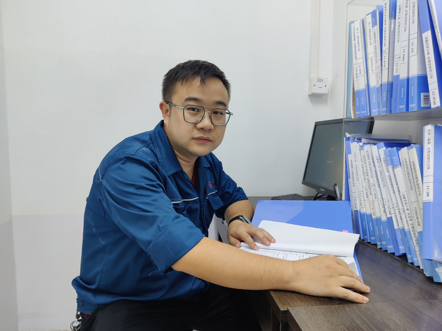 2022年度AG旗舰厅医药优秀科技奋斗者——冯时宇