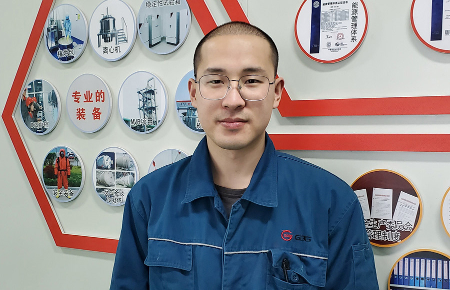 2022年度AG旗舰厅医药优秀科技奋斗者——肖  兵